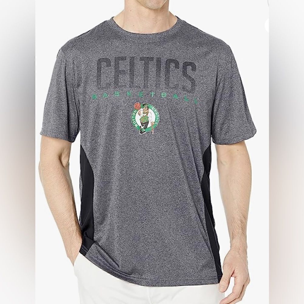 Ultra Game NBA Mens Active Tee Shirt
Size small